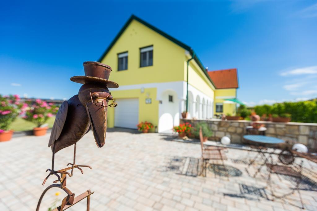 Appartementhaus Freiler Mörbisch am See Екстериор снимка